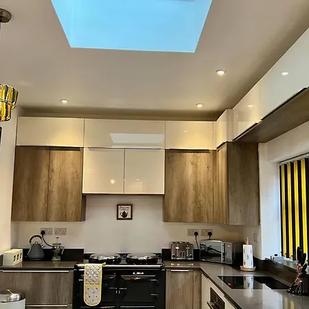 Central, Unique 4-Storey House In Northern Quarter, Manchester-3